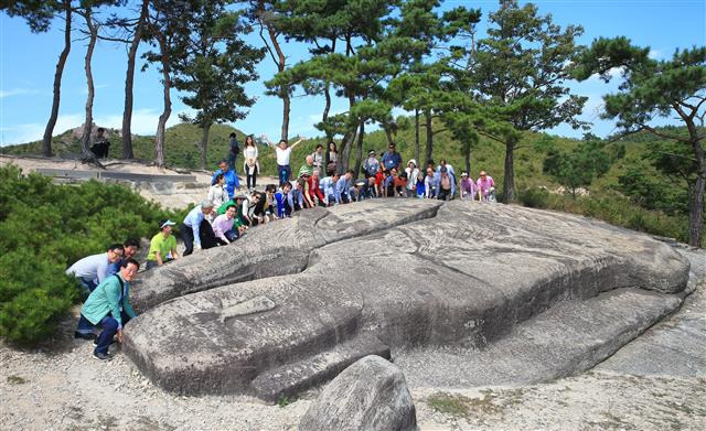 운주사 와불. 화순군 제공