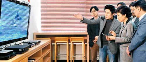 [단독] 최순실, 박대통령 첫 기업방문 자료 받아봐 | 인스티즈