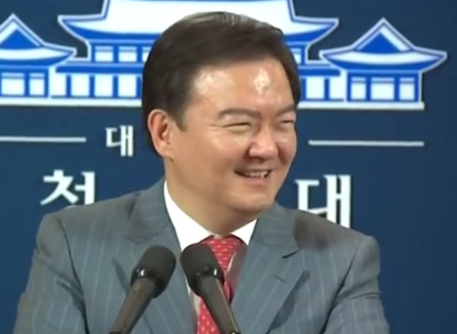 [영상]민경욱, 세월호 뒤집힌 시각 “난리났다”며 환한 웃음 ‘논란’