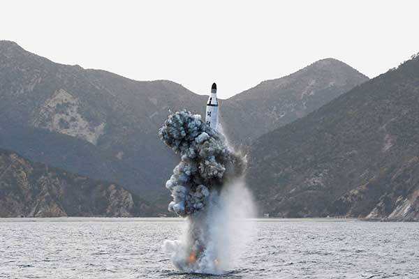ⓒ평양중앙통신 북한이 동해에서 발사한 잠수함발사 탄도미사일(SLBM·KN-11·북한명 ‘북극성-1’).