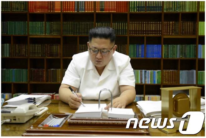 북한이 대륙간탄도미사일(ICBM) '화성 14형' 2차 시험 발사에 성공했다고 노동신문이 7월 29일 보도했다.(노동신문) 2017.7.29/뉴스1 © News1 민경석 기자
