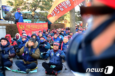 통상임금 확대 요구 집회. 2014.12.17/뉴스1 © News1 박정호 기자
