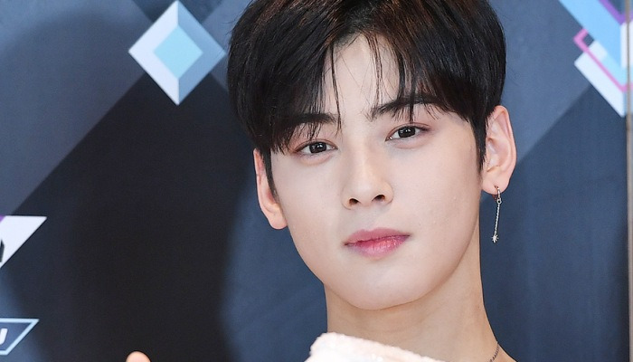 아스트로 차은우, 얼굴천재의 포인트 안무 [포토엔HD]