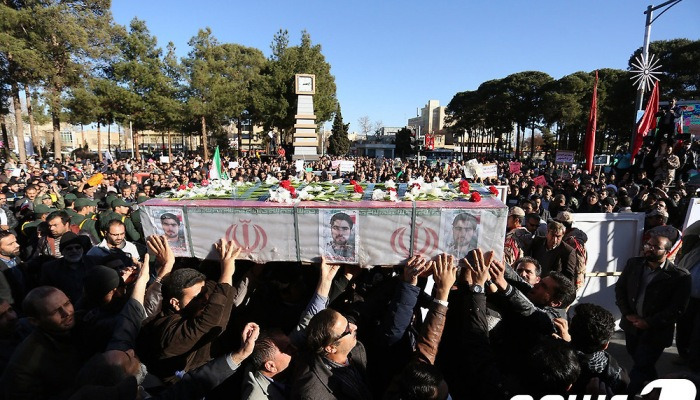 이란서 차량 자살 폭탄 공격..혁명수비대원 20명 사망