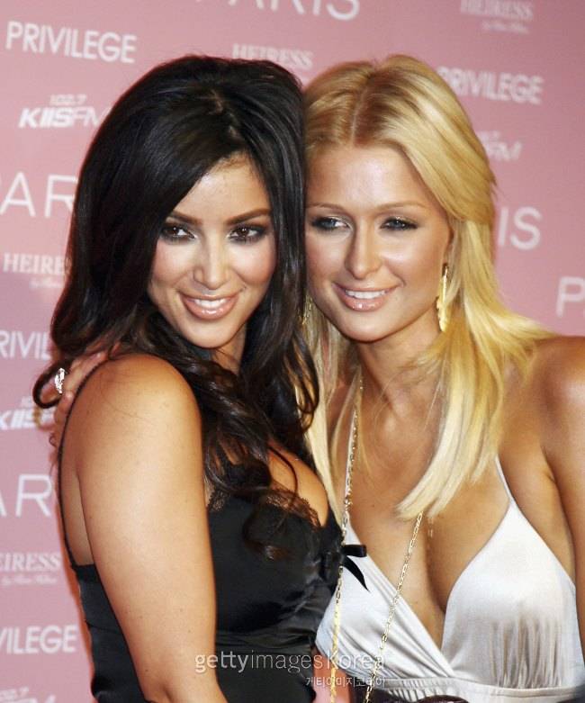 킴 카다시안(왼쪽)과 패리스 힐튼(사진=게티이미지)