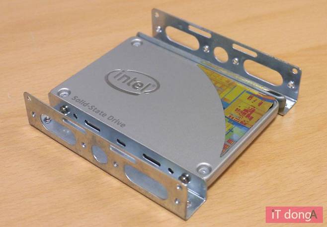 3.5인치 브라켓 장착