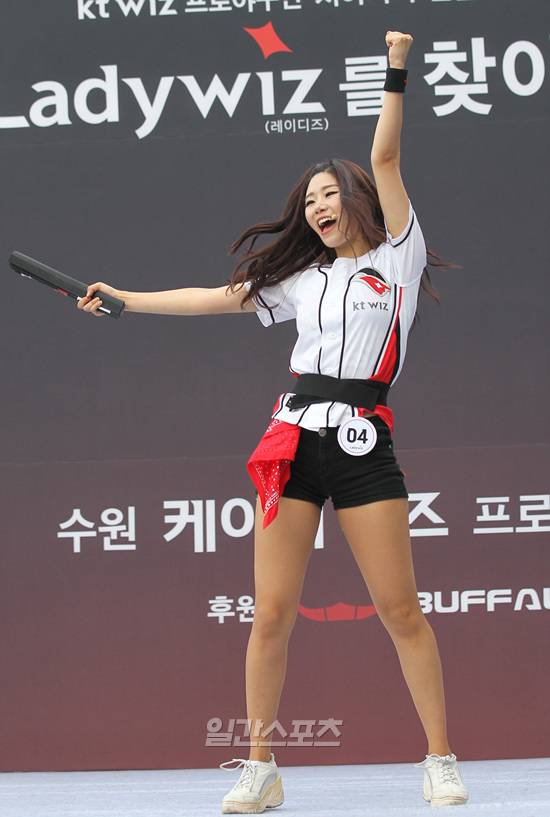 포토] kt치어리더선발,' 조원지,정열적인 응원'