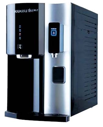 중국 정수기 시장이 급성장을 하고 있다. 중국내 정수기 판매량은 1년새 18%가 증가했으며 수출은 무려 36%나 늘어나 빠른 성장세를 보이고 있다.국내업체인 코웨이와 청호나이스는 다양한 렌탈모델 및 철저한 사후관리 서비스로 중국시장 공략에 나서고 있다. 청호 나이스 정수기.