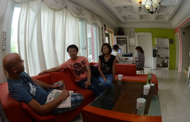 홍대 주변 게스트하우스 내부.