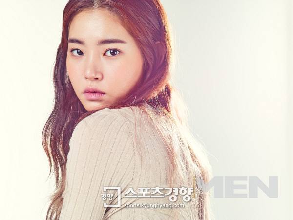 배우 황승언 패션지 ‘노블레스 맨’ 화보. 사진 얼반웍스이엔티