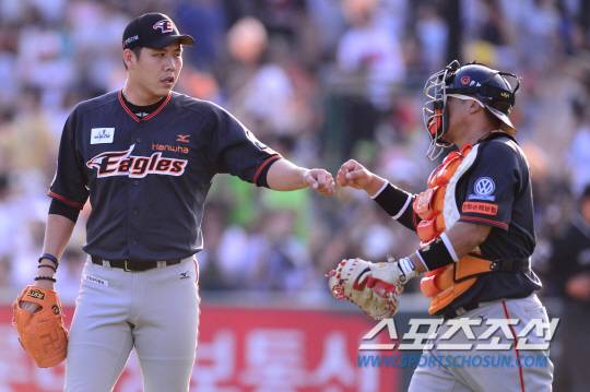 [포토] 권혁 '마지막까지 긴장했다'