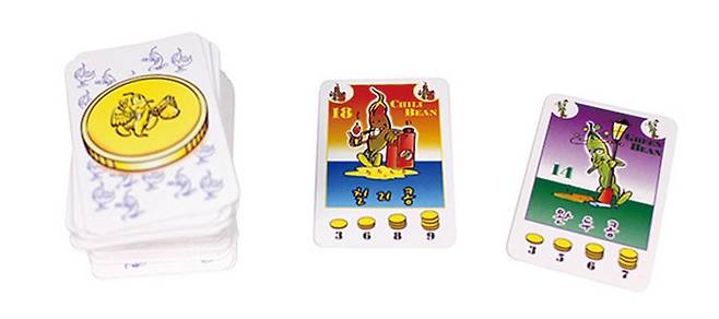 카드 두 장을 뽑는다.