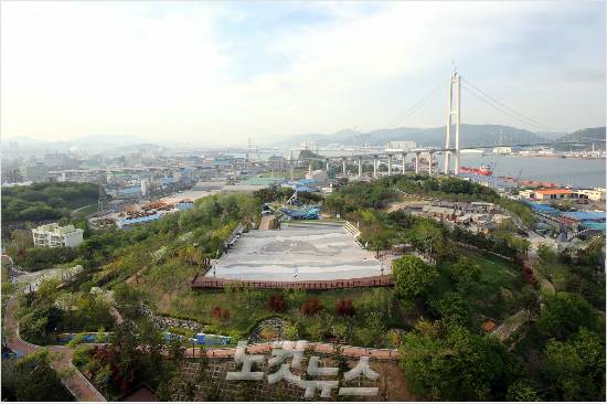 울산 남구 장생포 고래문화마을에 총 연장 1.5 km의 모노레일을 설치하기로해 새로운 관광상품으로 관심을 모으고 있다. 사진은 고래문화마을 전경.(사진 = 울산 남구청 제공)