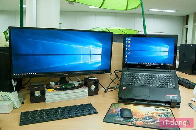 모니터만 있으면 노트북과 비슷한 업무 환경을 만들 수 있다