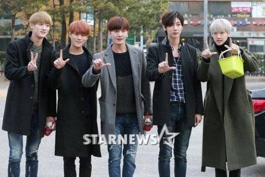 그룹 루커스 (왼쪽부터) 진완, 경진, 동현, 해원, 초이 / 사진=박찬하 인턴기자