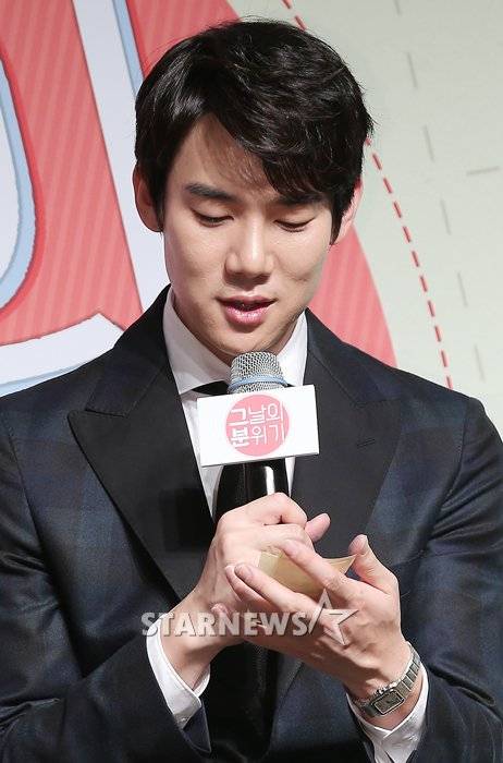 [★포토]유연석, '사연 읽어주는 남자'