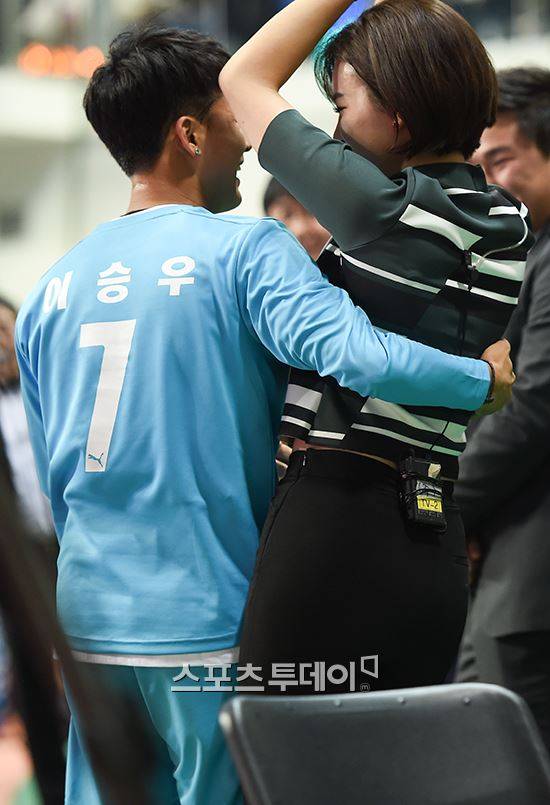 이승우, 정지원