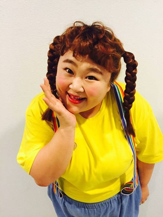 웃찾사 윤화는 일곱살 분장 마친 홍윤화