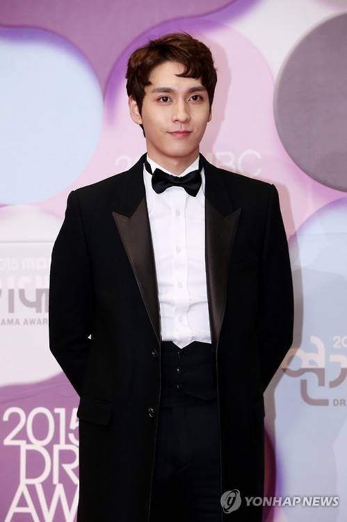 (서울=연합뉴스) 이재희 기자 = 배우 최태준이 30일 오후 서울 마포구 MBC 공개홀에서 열린 '2015 MBC 연기대상'에 참석해 포즈를 취하고 있다. 2015.12.30 scape@yna.co.kr