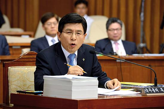 ⓒ시사IN 조남진 : 황교안 국무총리는 검사 시절 수사기록의 열람과 등사를 거부했다.