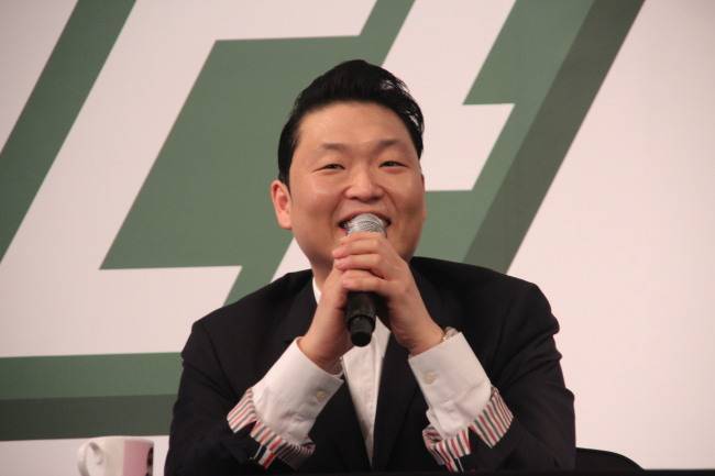 Psy at the press conference for the release of the &ldquo;Chiljip Psy-da&rdquo; album at the Conrad Hotel in Seoul on Nov. 30, 2015. (Lim Jeong-yo/The Korea Herald)