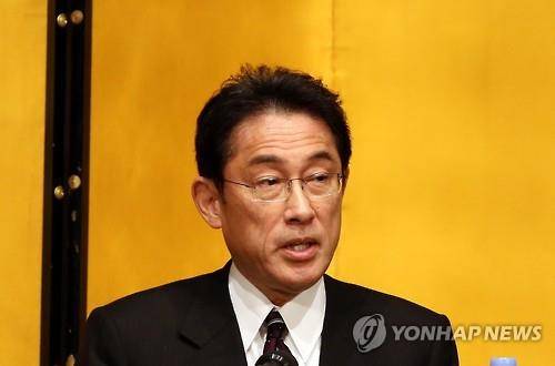 강연하는 기시다 후미오 일본 외무상 (도쿄=연합뉴스) 이세원 특파원 = 기시다 후미오(岸田文雄) 일본 외무상이 19일 오후 일본 도쿄도(東京都)의 한 호텔에서 열린 강연회에서 발언하고 있다. 2016.1.19 sewonlee@yna.co.kr