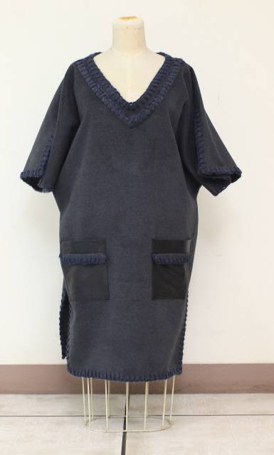 조 기자가 강좌에서 완성한 조끼 스타일 판초.  사진 박미향 기자 mh@hani.co.kr