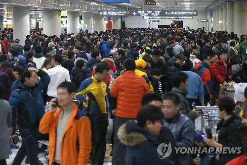 제주 탈출 러시 <<연합뉴스 자료사진>>