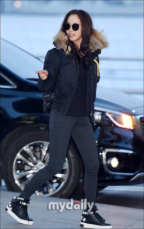 ▲ '편안한 공항패션으로 출국'