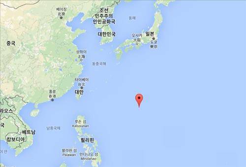 오키노토리시마의 위치(가운데 붉은 점 표시 부분, 구글지도 캡처)