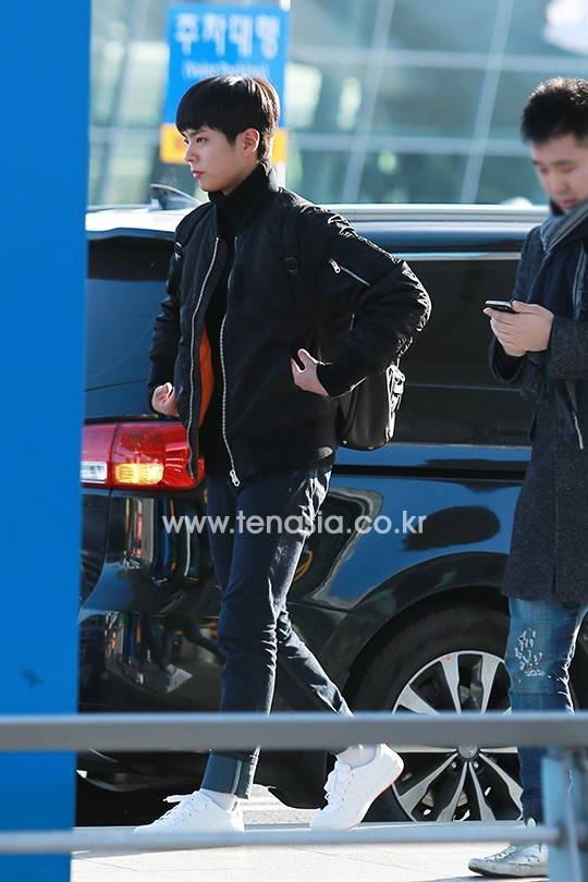 ‘응답하라 1988′ 포상휴가 출국 당일의 박보검 (16.01.19)