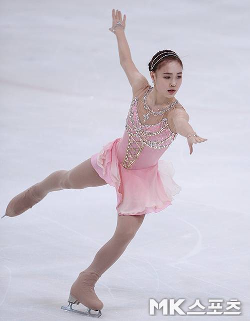 박소연이 제97회 전국동계체육대회 사전경기 피겨스케이팅 여자대학부 싱글 프리스케이팅에서 연기하고 있다. 사진(탄천종합운동장 빙상장)=천정환 기자