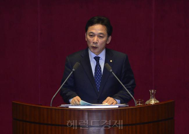 정진후 정의당 원내대표가 19일 오전 서울 여의도 국회에서 비교섭단체 대표발언을 하고 있다. [박해묵 기자/mook@heraldcorp.com]