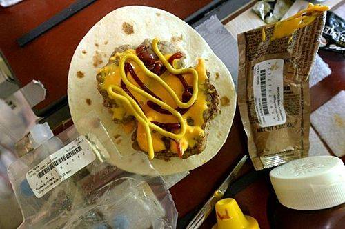 우주에서 그가 즐겨먹던 햄버거 (사진=NASA)