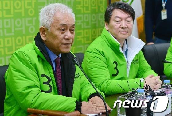김한길 국민의당 상임공동선대위원장.