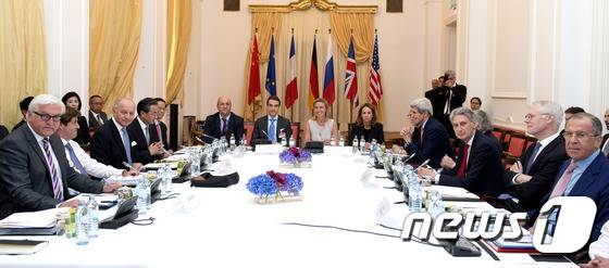 이란 핵협상에 참여중인 주요6개국(유엔 안보리 상임이사국 및 독일) 외무장관들. © AFP=뉴스1