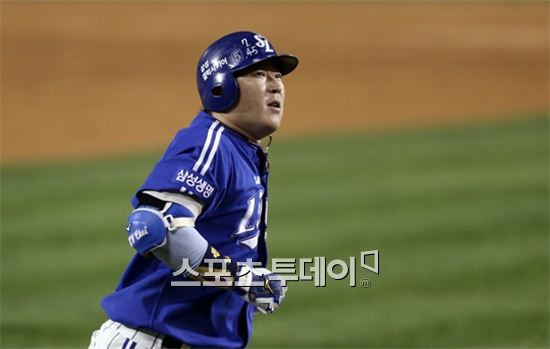 최형우.