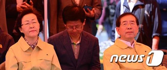 박원순 서울시장(왼쪽)과 신연희 강남구청장(오른쪽). /뉴스1 © News1