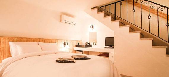 교외 펜션을 연상시키는 복층구조의 서울 광진구 구의동 ‘호텔스타’. [사진 각 업체]