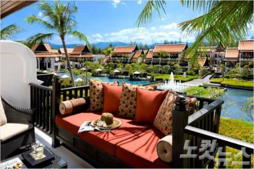 프리미엄 라군 풀 뷰(사진=스테이앤모어 제공)