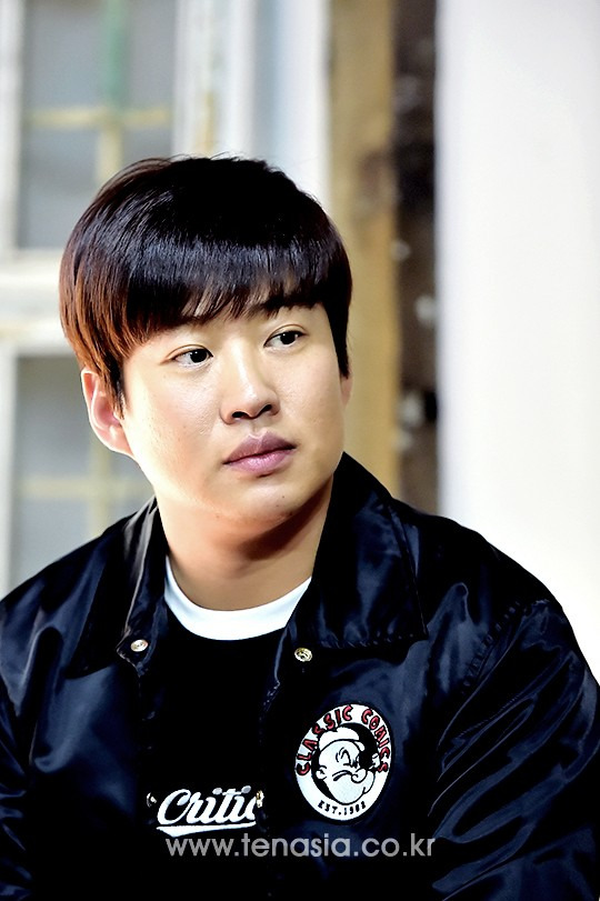 안재홍