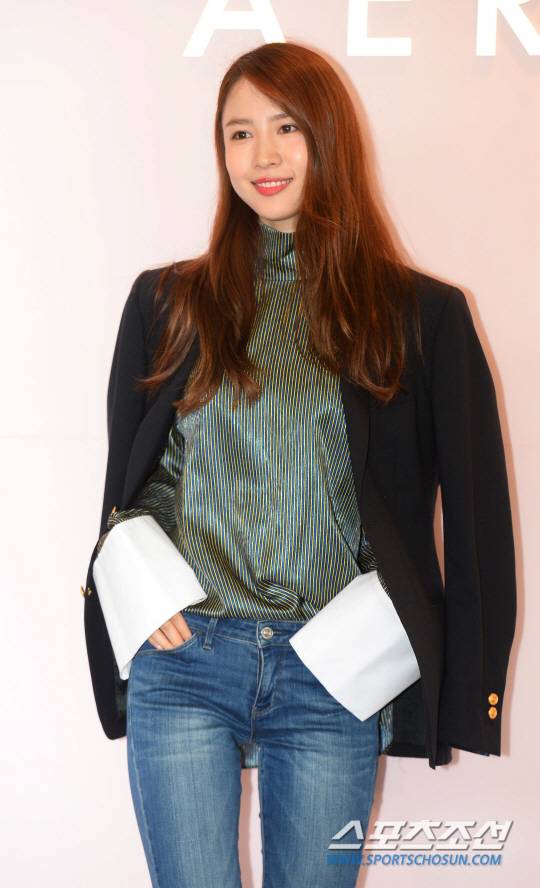 [포토] 진아름 '청바지에도 센스 넘치게~'