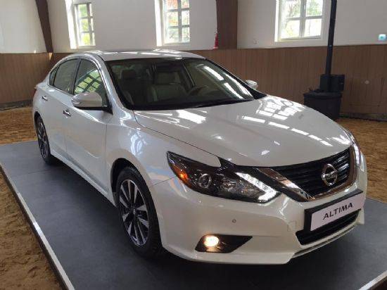 주간주행등과 안개등 등이 켜진 올 뉴 알티마 (사진=지디넷코리아)