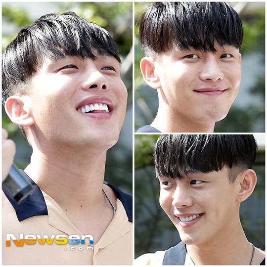 유아인 ‘심장 멎게하는 살인미소’