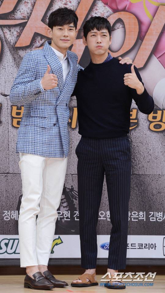 [포토] 남궁민-온주완, 댄디남들의 브로맨스!