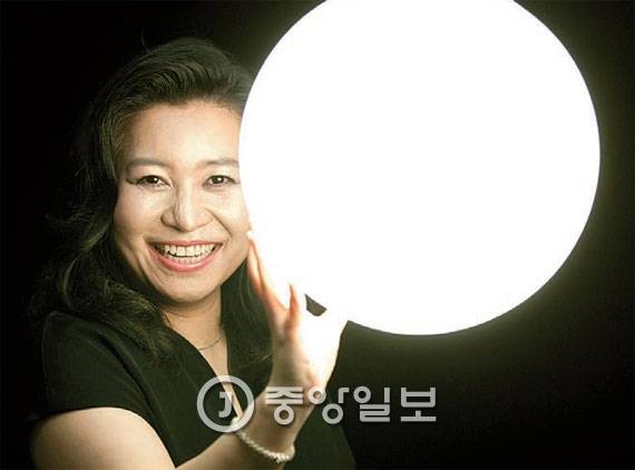 정신과 전문의 오은영 박사는 “아이 앞에서 ‘욱’이 허용되는 상황은 없다”고 말했다. [사진 권혁재 사진전문기자]