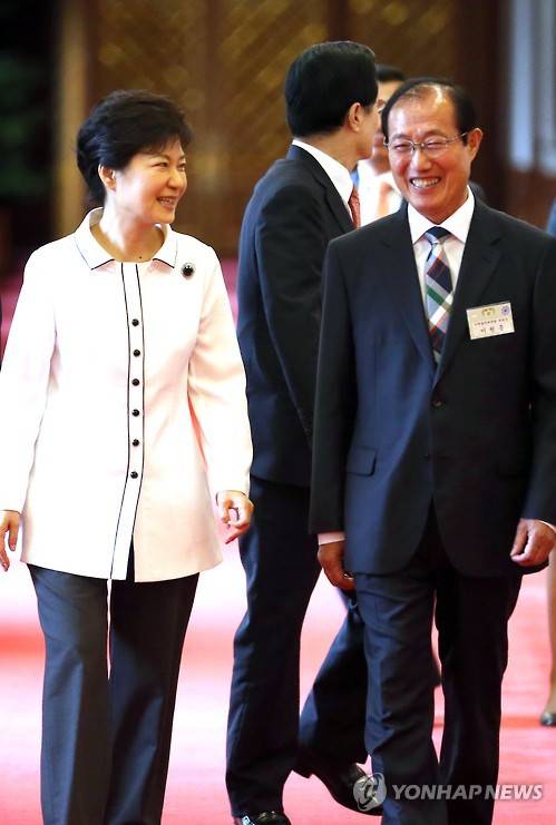 박근혜 이원종/ 사진=연합뉴스