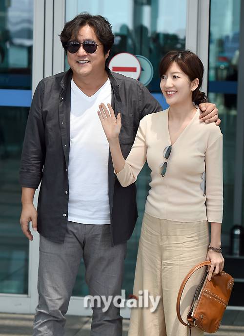 ▲ 곽도원, '보디가드급 장소연 챙기기'