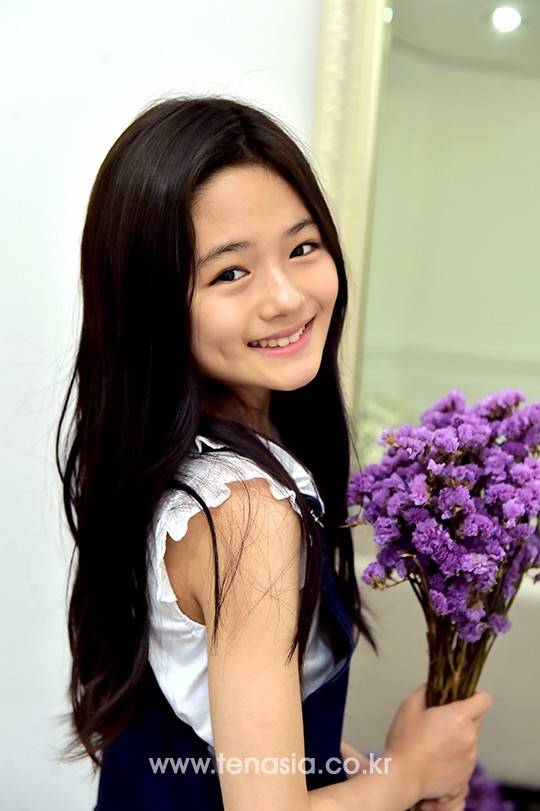 아역 배우 조은형이 15일 오후 서울 중구 중림동 한국경제신문 루이비스홀에서 텐아시아와의 인터뷰를 갖기 전 포토타임을 갖고 있다.