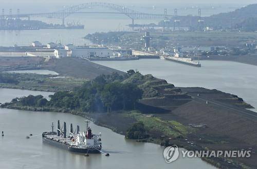 확장 개통하는 파나마 운하[AP=연합뉴스 자료사진]